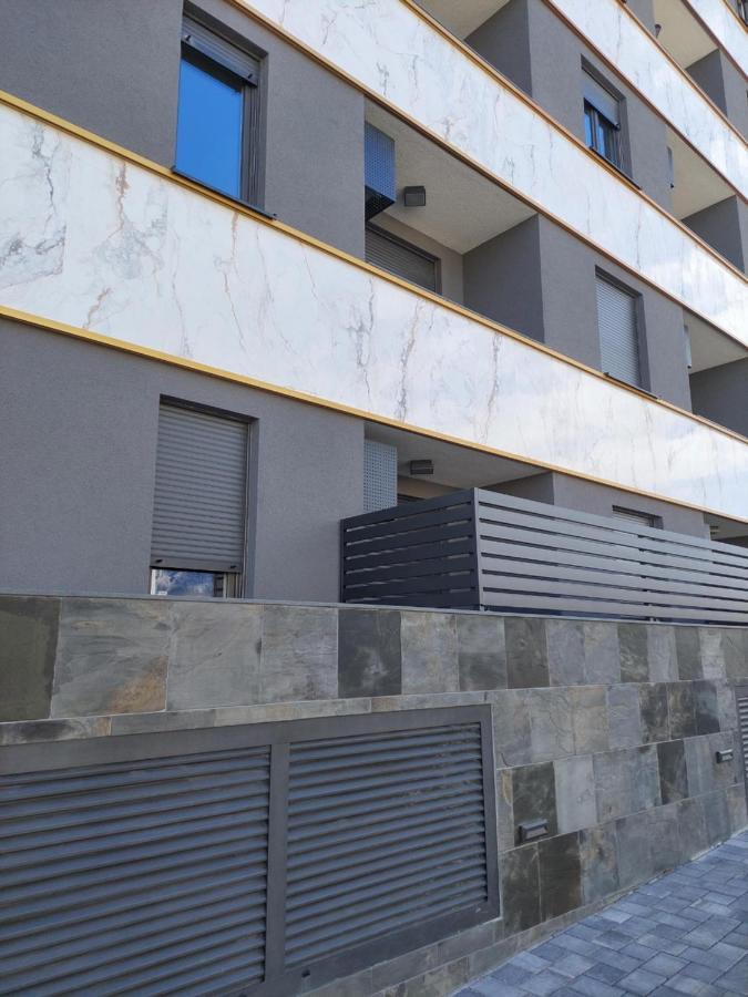 Apartmán Paola With Free Private Parking Place